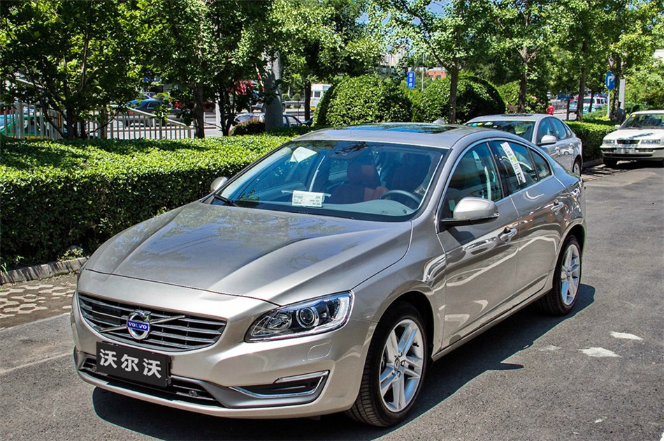 沃尔沃S60 2.0T T5 智雅版 外观