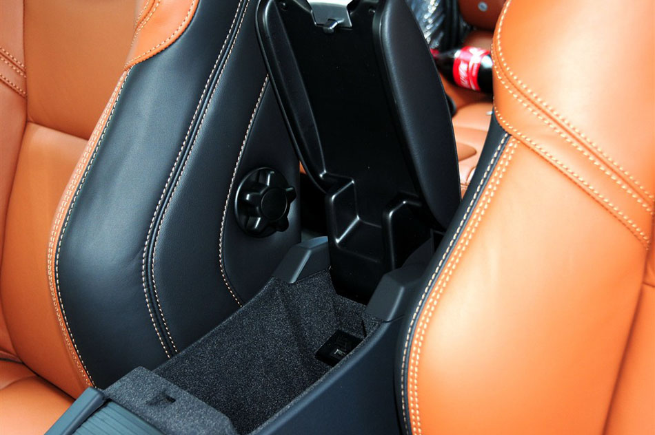 沃尔沃S60 2.0T T5 智雅版 空间