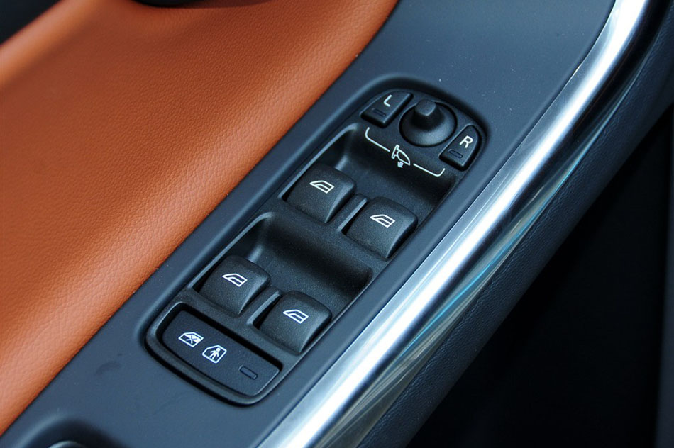 沃尔沃S60 2.0T T5 智雅版 空间