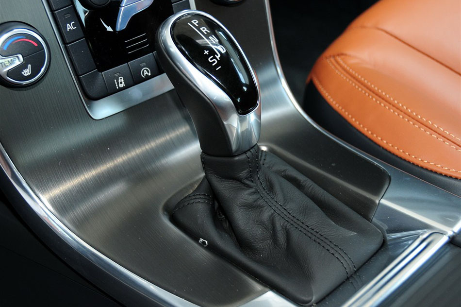 沃尔沃S60 2.0T T5 智雅版 内饰