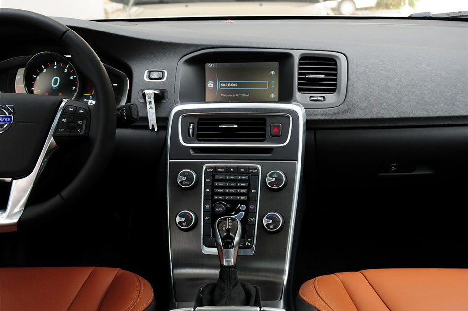 沃尔沃S60 2.0T T5 智雅版 内饰