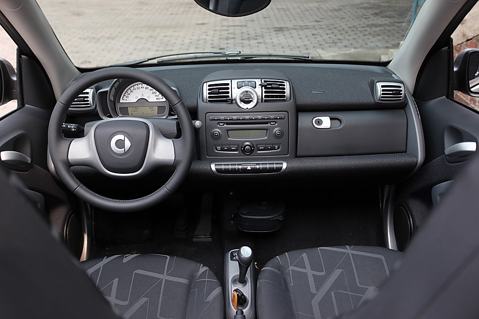 Smart fortwo内饰图片