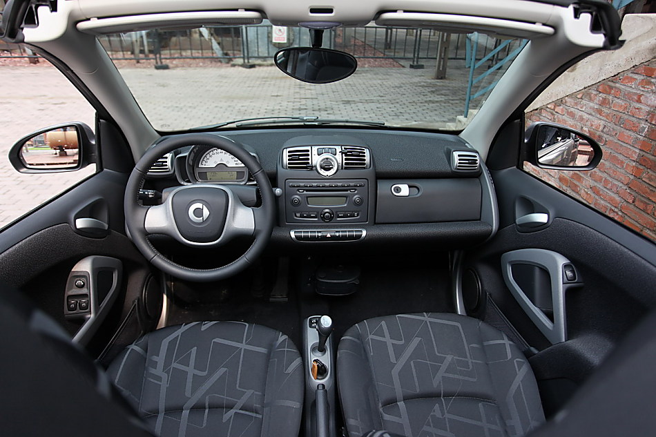 Smart fortwo内饰图片