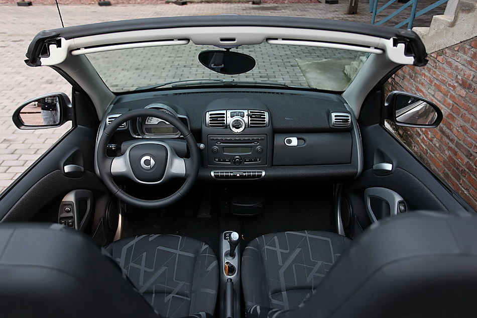 Smart fortwo内饰图片