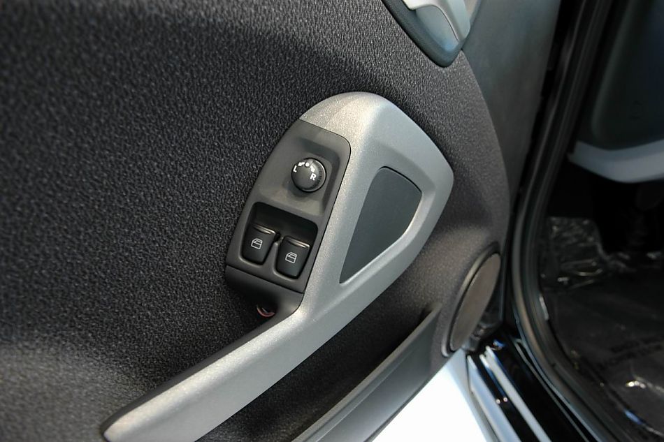 Smart fortwo内饰实拍图片