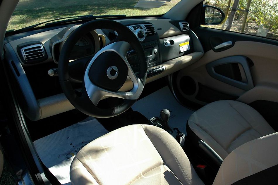 Smart fortwo内饰实拍图片