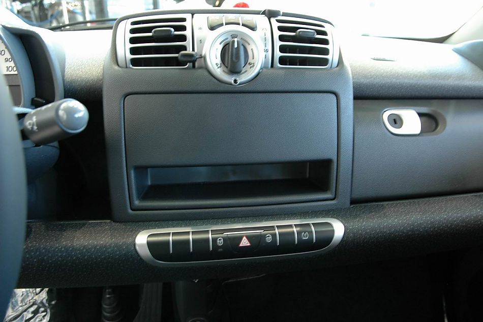 Smart fortwo内饰实拍图片