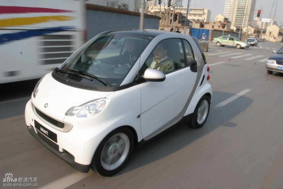 smart fortwo行驶动态