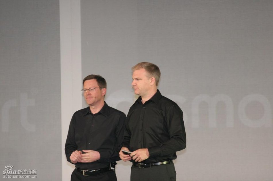 梅赛德斯-奔驰中国公司销售及市场总监郝博与总裁麦尔斯