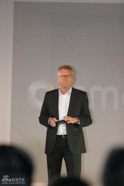 戴姆勒东北亚公司总裁兼首席执行官华立新致辞