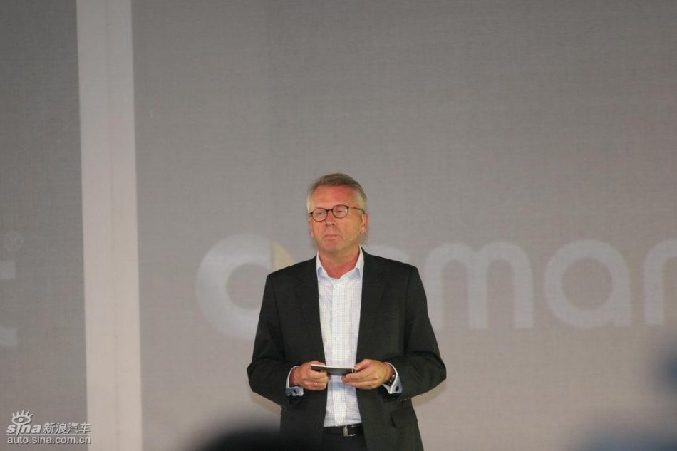 戴姆勒东北亚公司总裁兼首席执行官华立新致辞