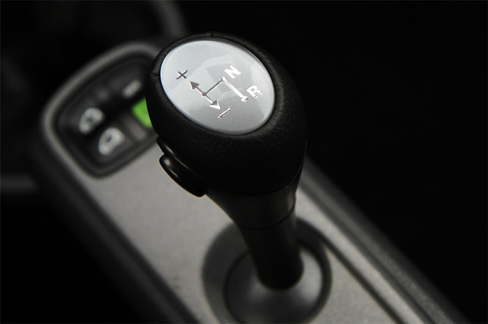 2013款smart fortwo 1.0 MHD硬顶冰炫特别版