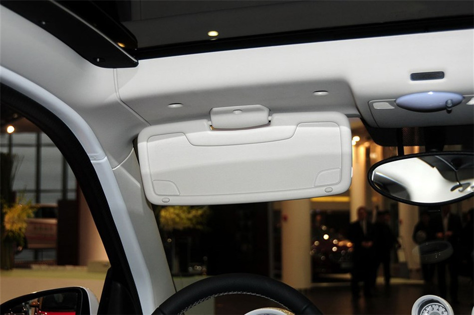 2013款smart fortwo 1.0 MHD硬顶冰炫特别版