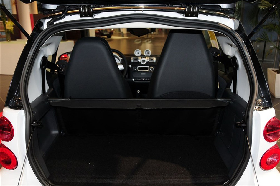 2013款smart fortwo 1.0 MHD硬顶冰炫特别版