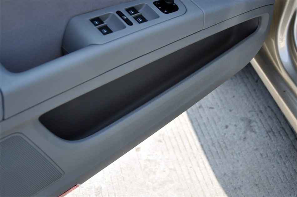 2012款 1.4TSI DSG 智雅版 座椅空间