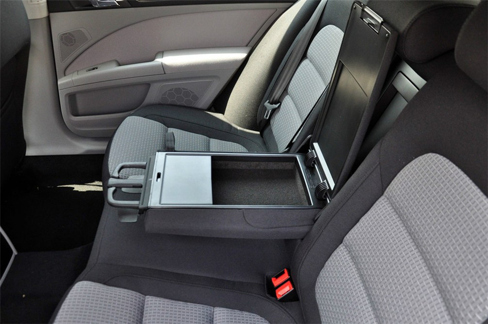 2012款 1.4TSI DSG 智雅版 座椅空间