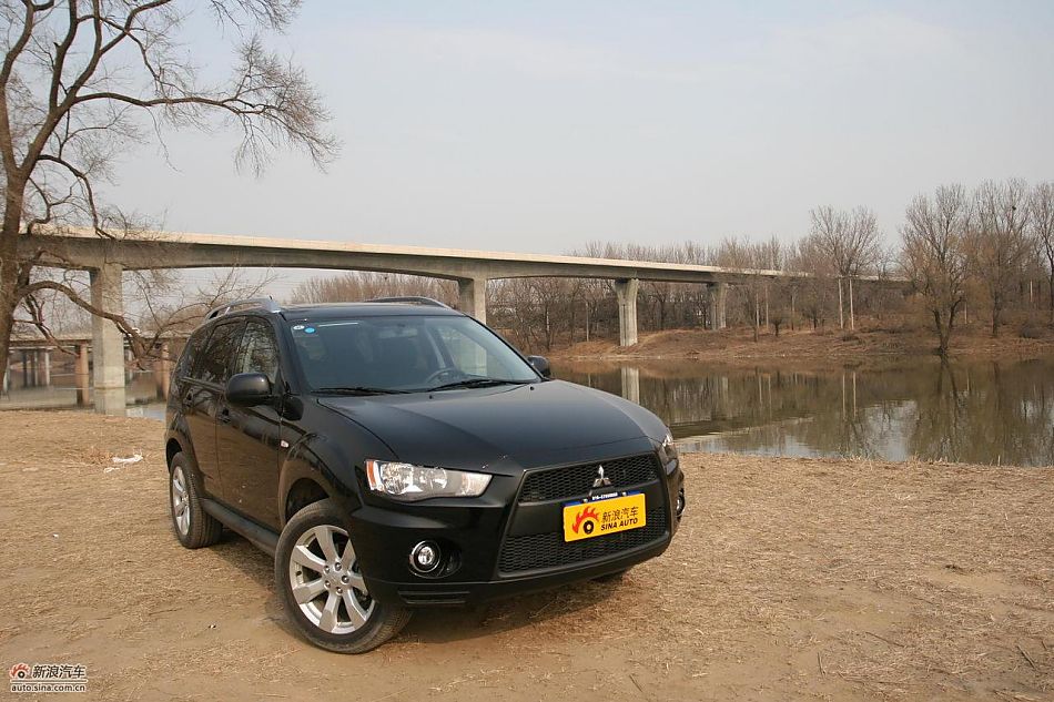 三菱欧蓝德EX劲界2.0运动版外观及细节