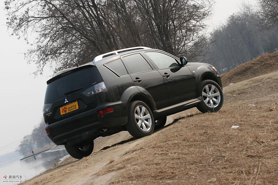 三菱欧蓝德EX劲界2.0运动版外观及细节