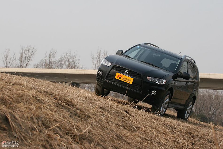 三菱欧蓝德EX劲界2.0运动版外观及细节