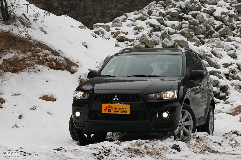 三菱欧蓝德EX劲界2.0运动版外观及细节