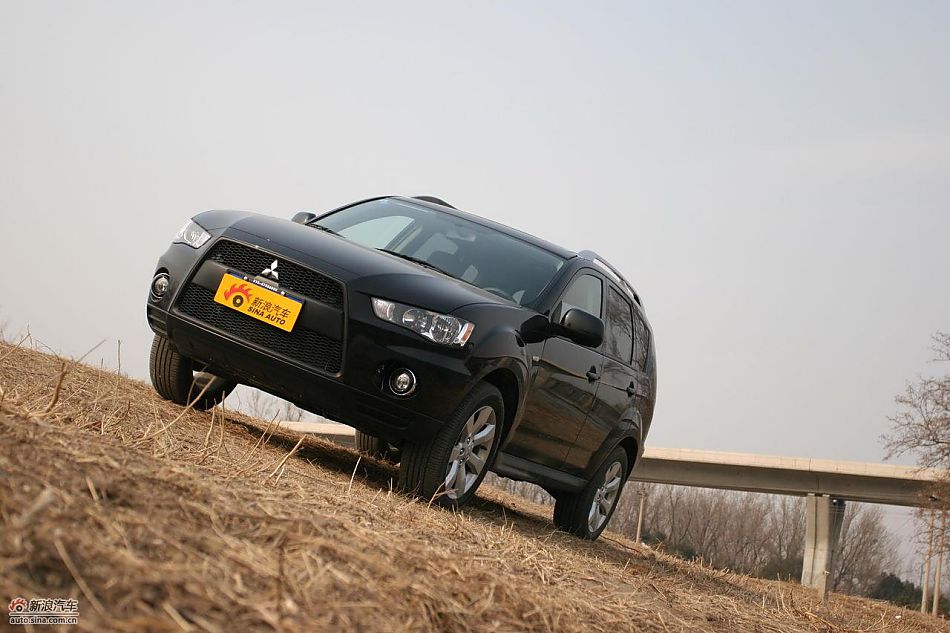 三菱欧蓝德EX劲界2.0运动版外观及细节