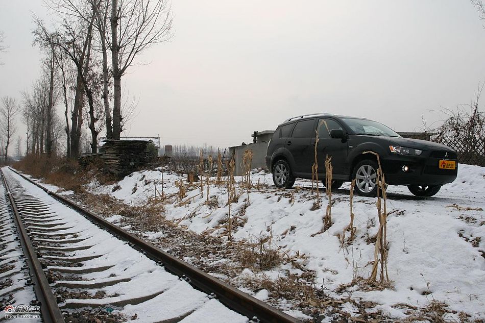 三菱欧蓝德EX劲界2.0运动版外观及细节