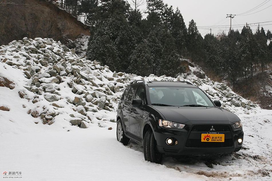 三菱欧蓝德EX劲界2.0运动版外观及细节