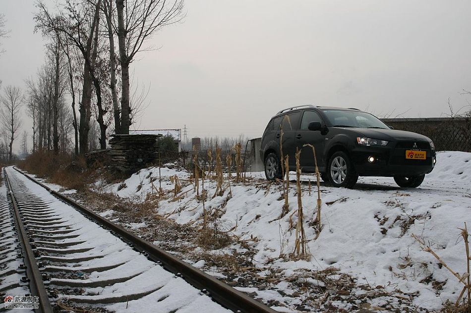 三菱欧蓝德EX劲界2.0运动版外观及细节