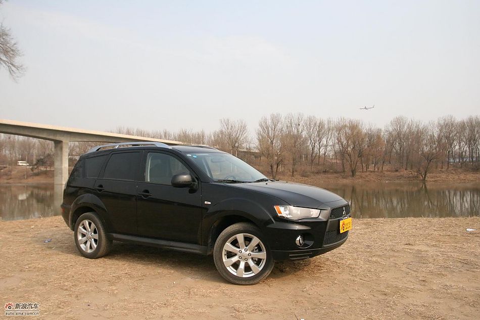 三菱欧蓝德EX劲界2.0运动版外观及细节