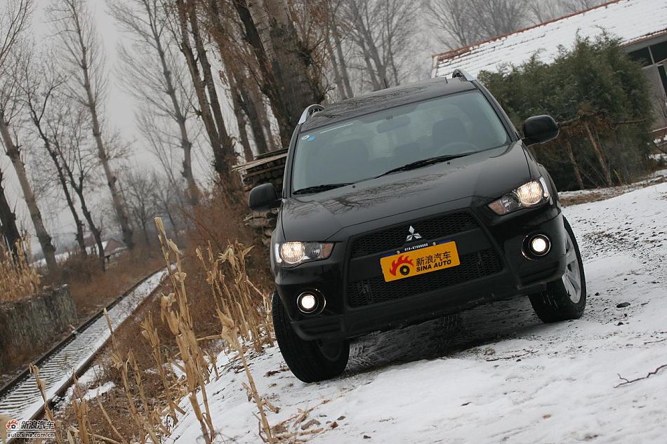 三菱欧蓝德EX劲界2.0运动版外观及细节