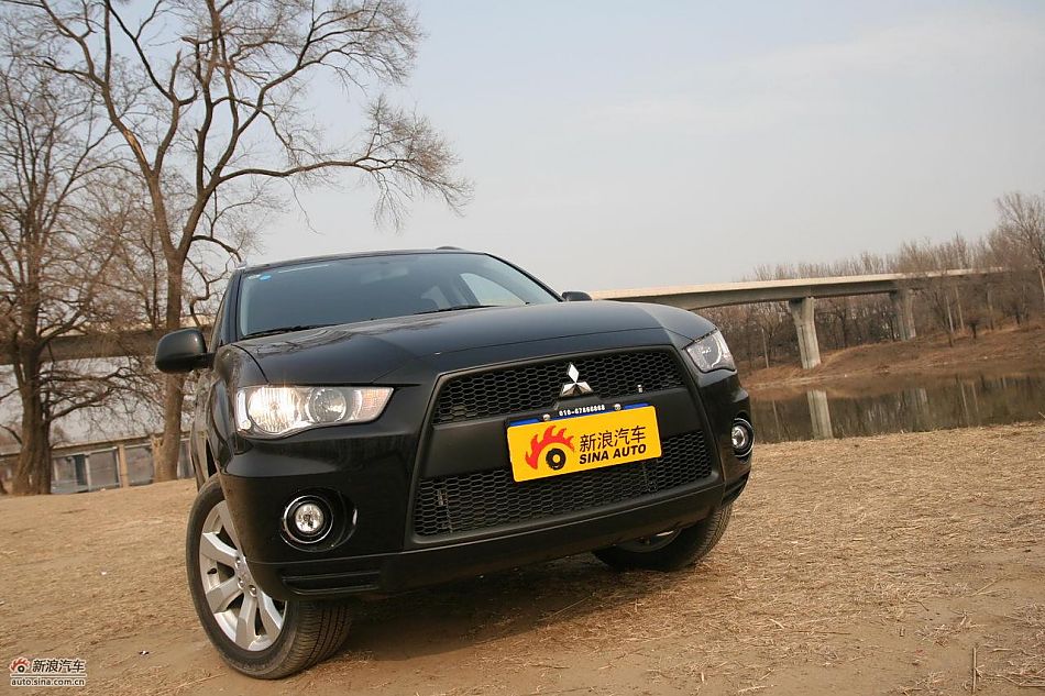 三菱欧蓝德EX劲界2.0运动版外观及细节