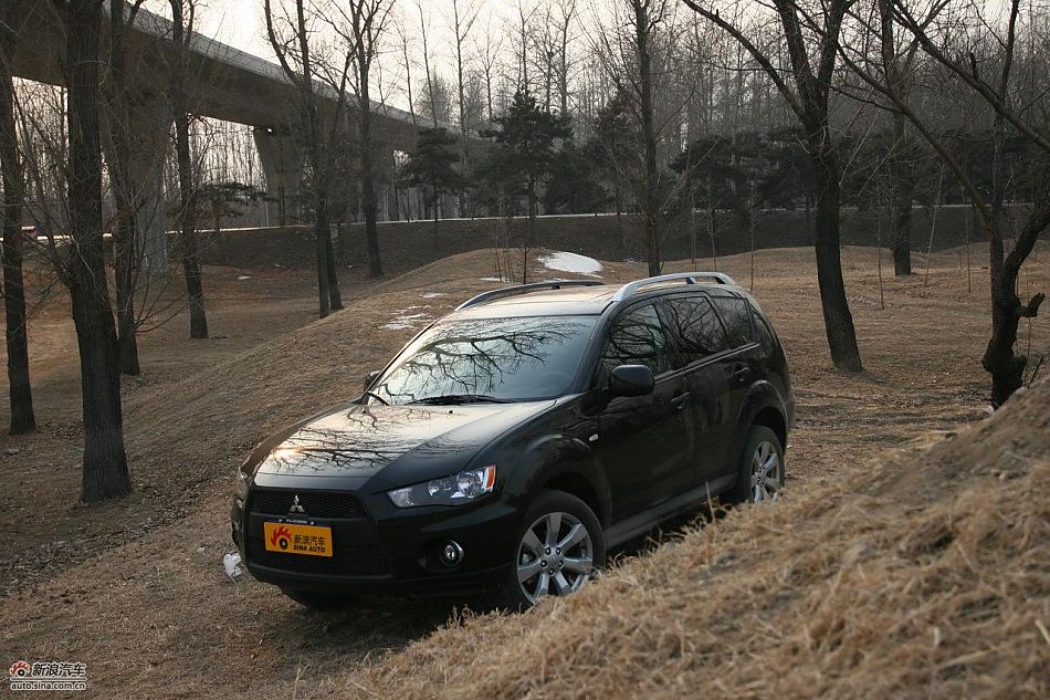 三菱欧蓝德EX劲界2.0运动版外观及细节