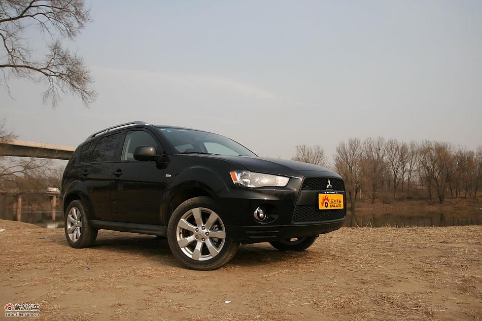 三菱欧蓝德EX劲界2.0运动版外观及细节