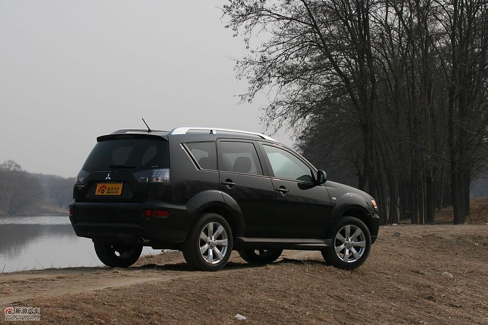 三菱欧蓝德EX劲界2.0运动版外观及细节