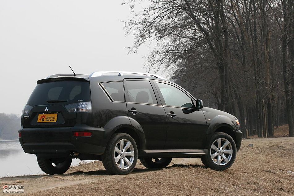 三菱欧蓝德EX劲界2.0运动版外观及细节