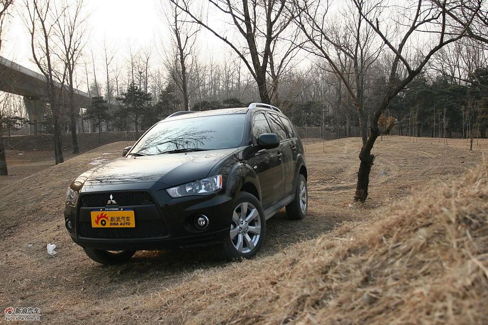 三菱欧蓝德EX劲界2.0运动版外观及细节