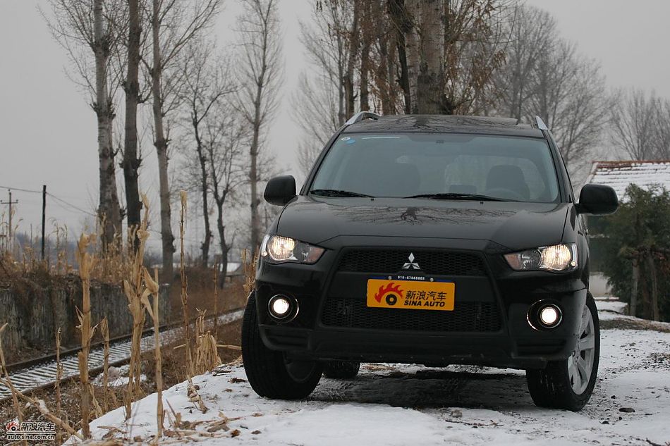 三菱欧蓝德EX劲界2.0运动版外观及细节