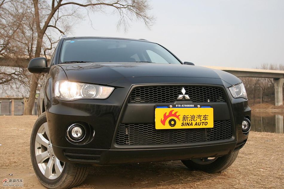 三菱欧蓝德EX劲界2.0运动版外观及细节