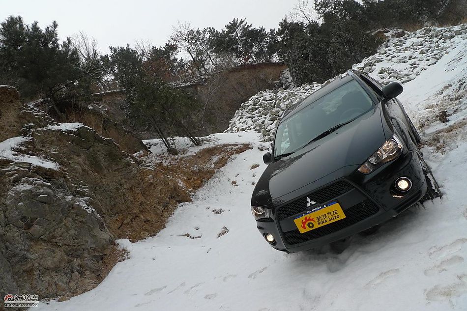 三菱欧蓝德EX劲界2.0运动版外观及细节