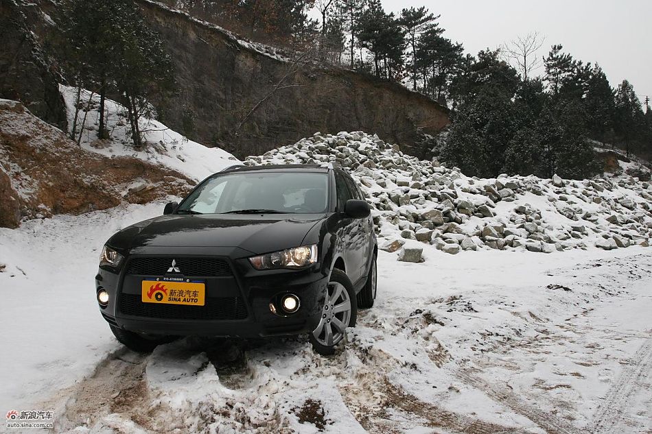 三菱欧蓝德EX劲界2.0运动版外观及细节