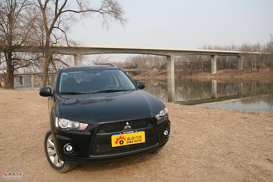 三菱欧蓝德EX劲界2.0运动版外观及细节