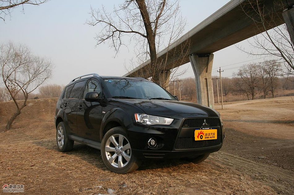 三菱欧蓝德EX劲界2.0运动版外观及细节