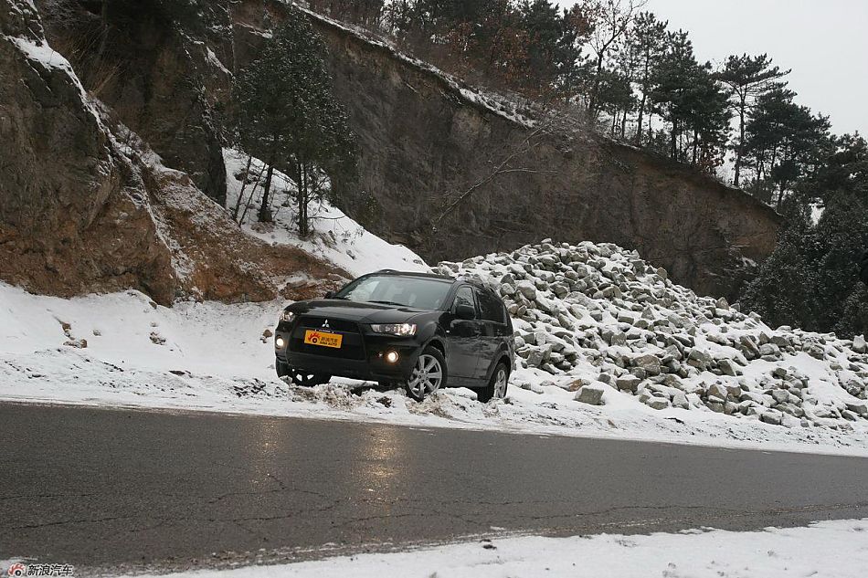三菱欧蓝德EX劲界2.0运动版外观及细节