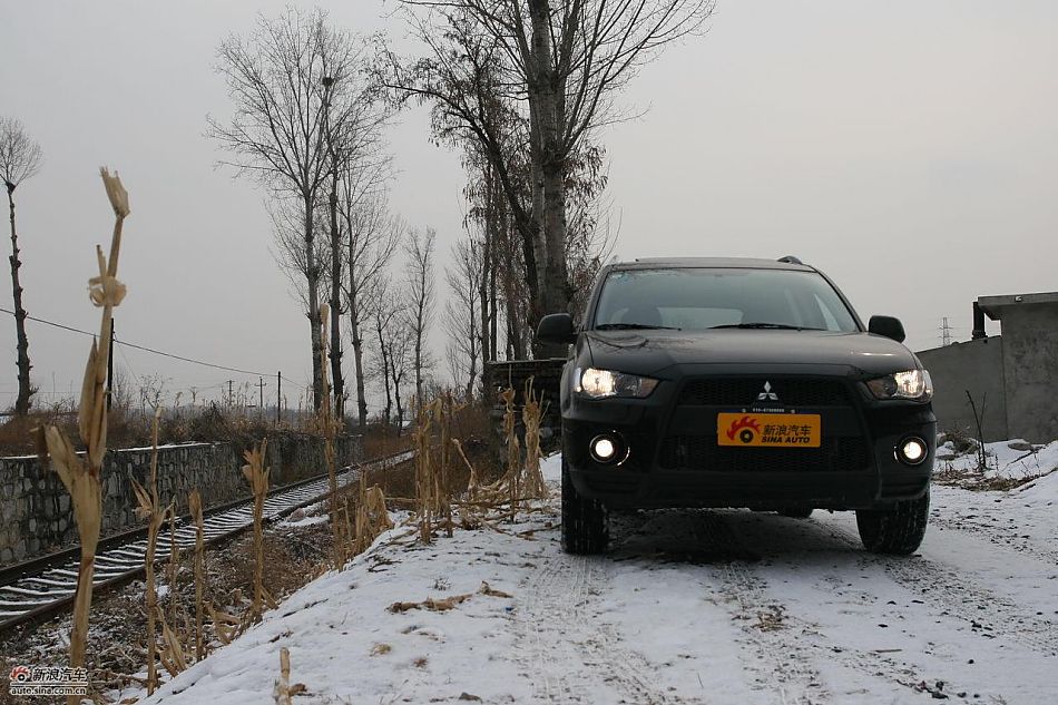 三菱欧蓝德EX劲界2.0运动版外观及细节