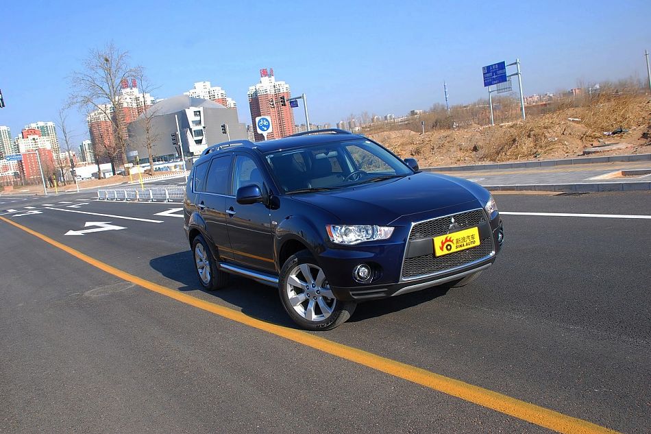 2010款欧蓝德EX3.0精英GT版外观实拍