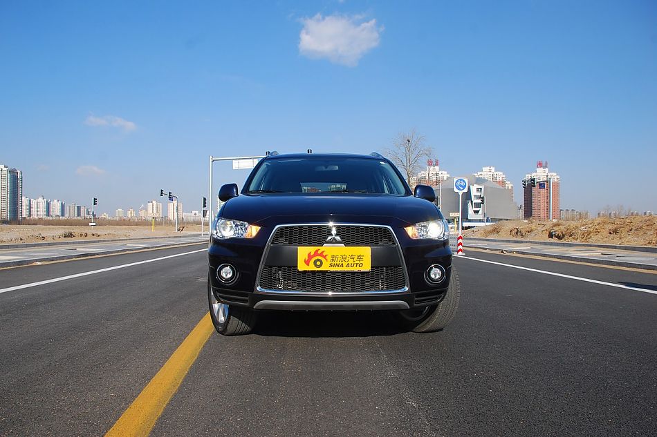 2010款欧蓝德EX3.0精英GT版外观实拍