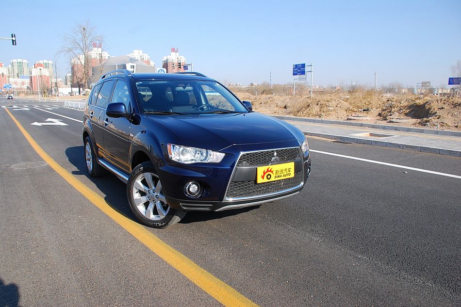 2010款欧蓝德EX3.0精英GT版外观实拍