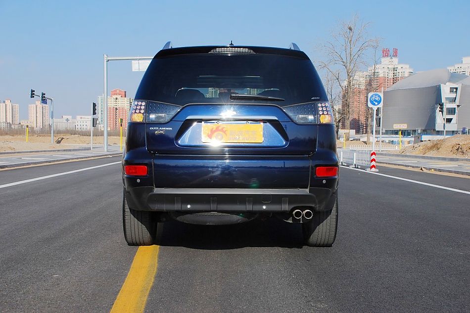 2010款欧蓝德EX3.0精英GT版外观实拍