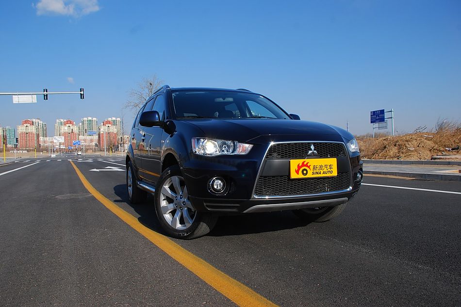 2010款欧蓝德EX3.0精英GT版外观实拍