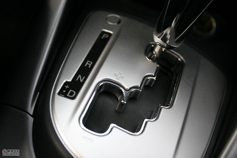 三菱欧蓝德EX劲界2.0运动版内饰及细节